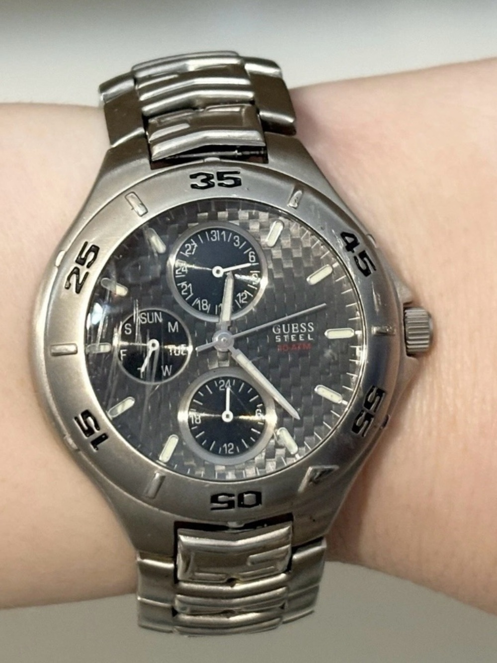 Men’s Guess Steel Waterpro Chronograph Day/Date Sport Watch WORKS!! Luxury Style
